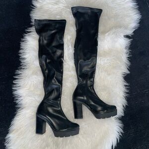 Elegant Black Over-the-Knee Boots